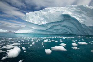 西南极洲西部的冰川和漂浮的冰架变得越来越不稳定。