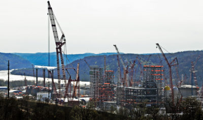 壳化学阿巴拉契亚的乙烷薄脆饼干设施建设中在摩纳哥，宾夕法尼亚州于2019年4月。
