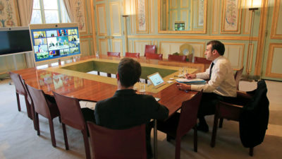 法国总统埃姆曼纽尔法龙于3月10日在巴黎的Élysée宫上与其他欧盟领导人一起参加了一份视频会议。