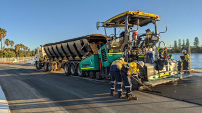 2020年，在澳大利亚西部的弗里曼特尔，掺有TonerPlas添加剂的沥青，由混合软塑料制成，被用于路面重铺。