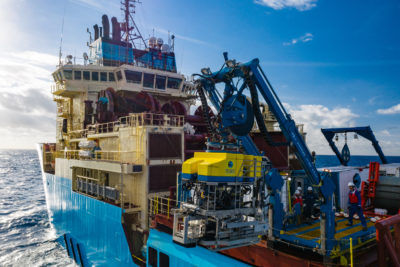 研究人员与DeepGreen金属准备推出一个自治水下车辆调查海洋矿物质。