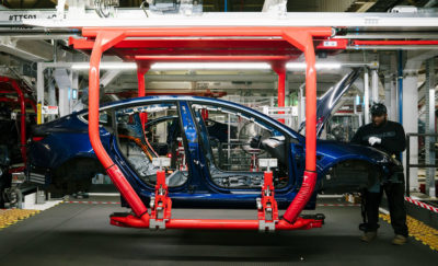 2018年在加州弗里蒙特生产的特斯拉Model 3电动汽车。